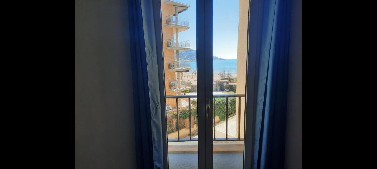 Castell Joncar,30 M De La Playa, 1Era Linea De Mar, Vista Al Mar Appartement Roses Buitenkant foto